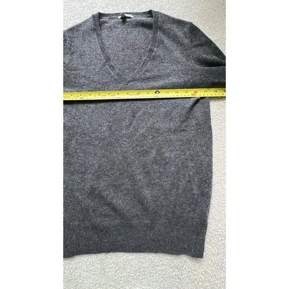 Halogen 100% Cashmere Sweater Women's Small V-Neck Heathered Gray - Picture 7 of 11